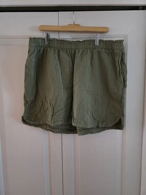 Old Navy Olive Green High-Waist Linen-Blend Shorts